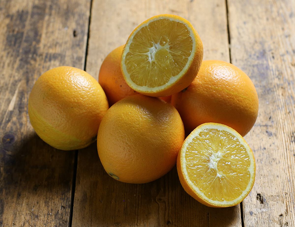 Гибрид лимона как называется. Лимон померанец гибрид. Гибрид лимона и мандарина. Танжело гибриды цитрусовых. Апельсин мандарин лимон гибрид.